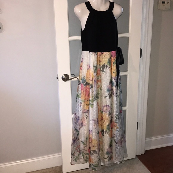 SLNY long petite dress. Size 6P